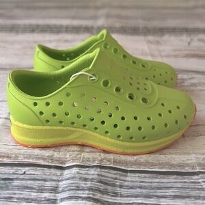 Native Robbie Sugarlite Palm Green/Pickle Green Size C5